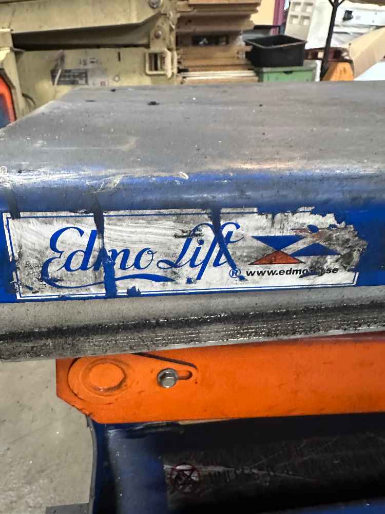 Dźwignik nożycowy, podnośnik stołowy